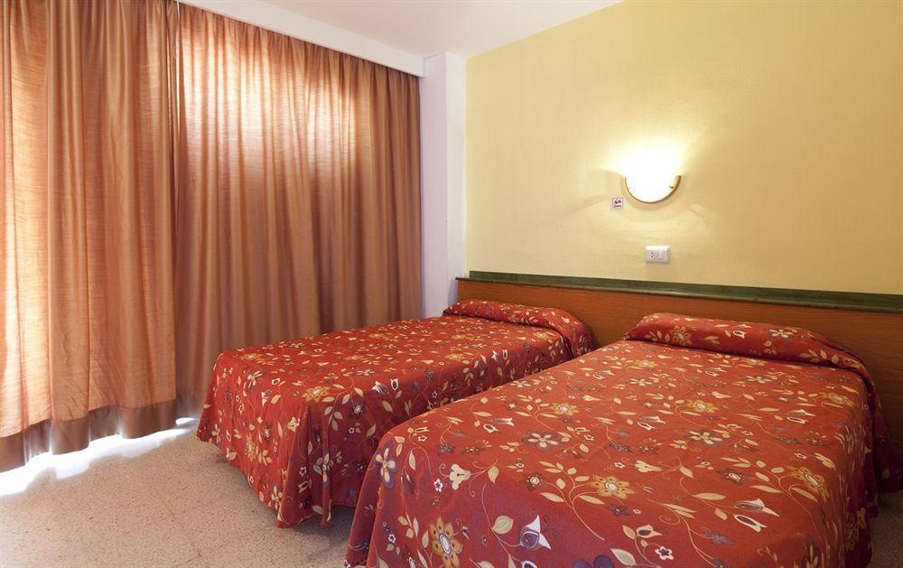 Apartamentos Sol Y Vera Magaluf  Exterior foto